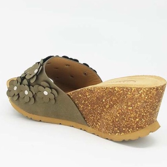 Last 1! Olive 3D Floral Comfort Platform WEDGE 5.5 - Picture 6 of 6